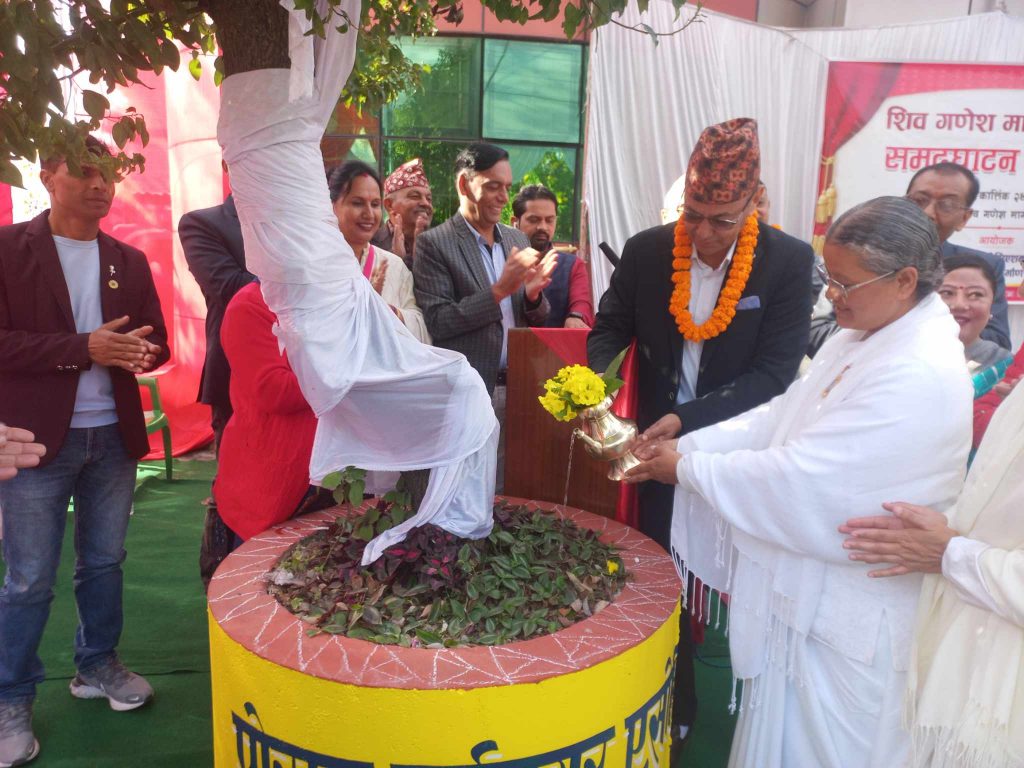 पोखरा ९ नयाँबजारस्थित गणेश मार्गमा फुटपाथ निर्माण