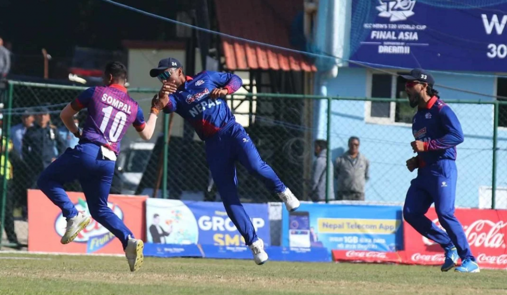 नेपालले पहिलो विकेट गुमायो