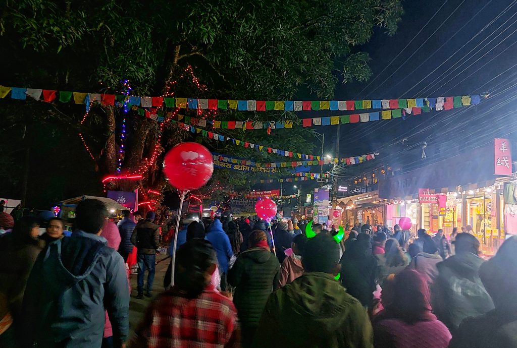 पोखरा सडक महोत्सवमा आज न्यू ईयर ईभ विशेष : एक्स नेपथ्यदेखि डिमर्चासम्म गुञ्जिने