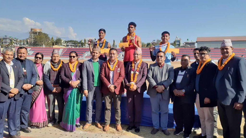 मेयर कप सुरू, कृष्ण र स्वीकृति दौड च्याम्पियन