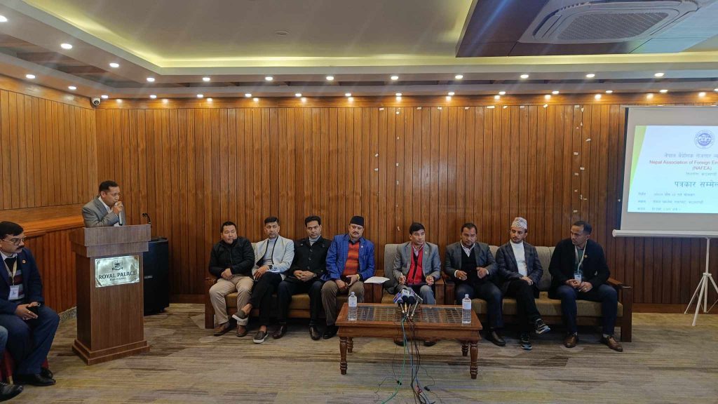 मेनपावर व्यवसायीहरू तोके श्रमिकबाट लिनुपर्ने लागत शुल्क