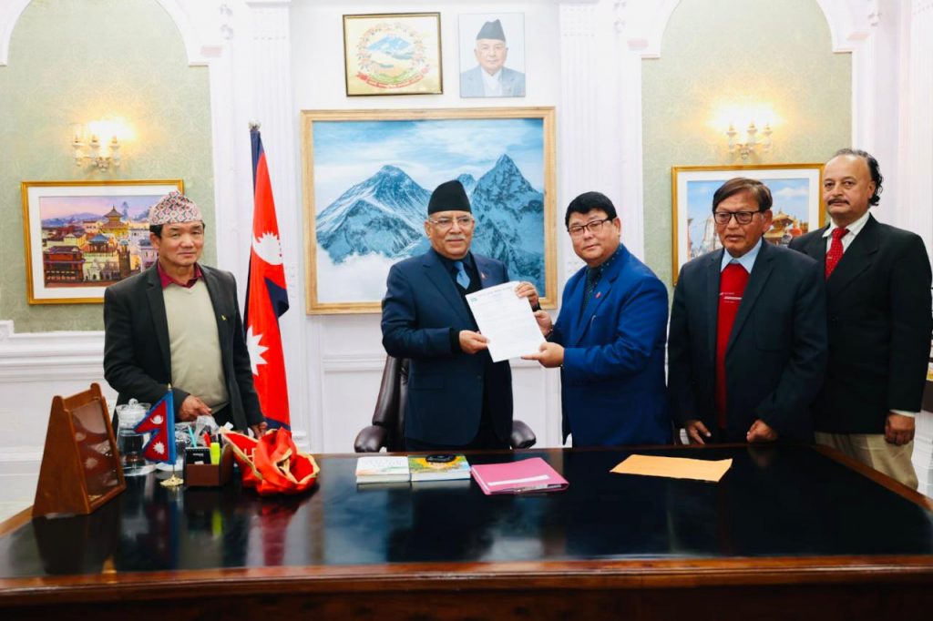 गेसोले प्रधानमन्त्री प्रचण्डसंग भन्यो, ‘हाम्रो माग ६ महिनाभित्र पुरा गरिदिनुहोस