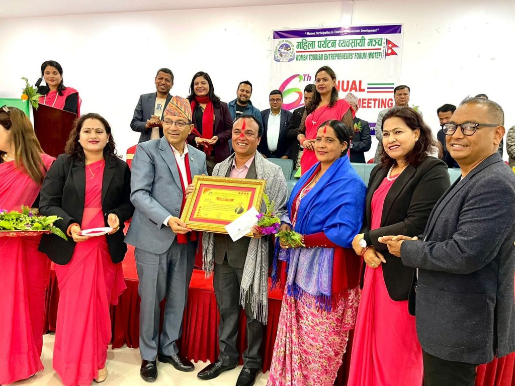 ओटेफको साधारणसभामा पत्रकार पाण्डे सम्मानित