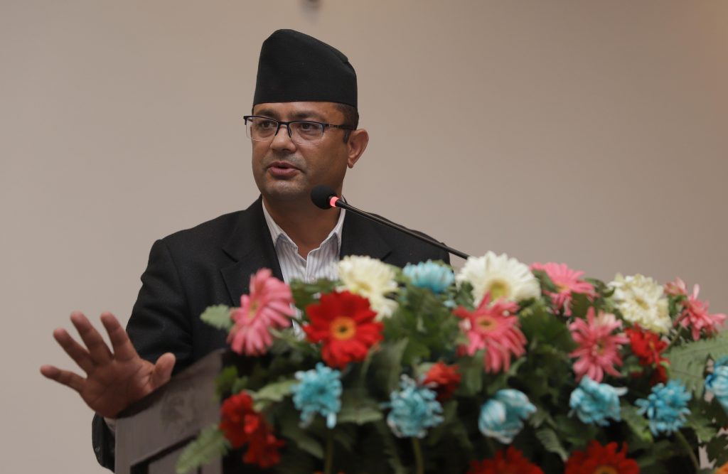 व्यवसायीहरुको गुनासो सुन्न मन्त्रालयको ढोका सधै खुल्ला छः कानूनमन्त्री गिरी