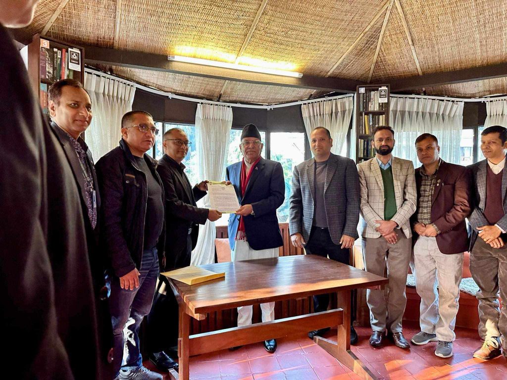 पोखरेली पर्यटन व्यवसायीद्धारा विभिन्न मागसहित प्रधानमन्त्रीसमक्ष ज्ञापनपत्र पेस