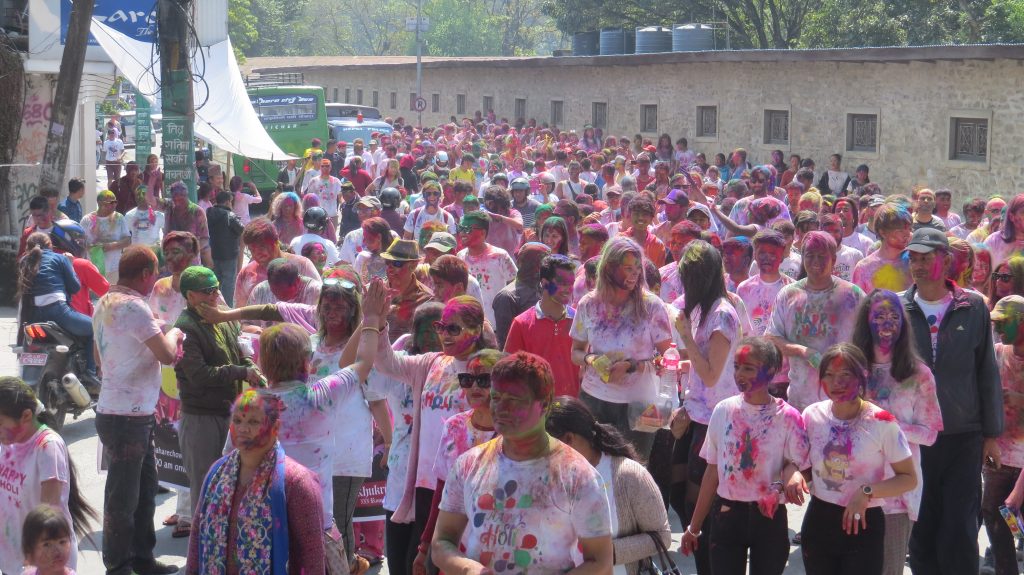 पोखराको लेकसाइडमा होली महोत्सव हुने