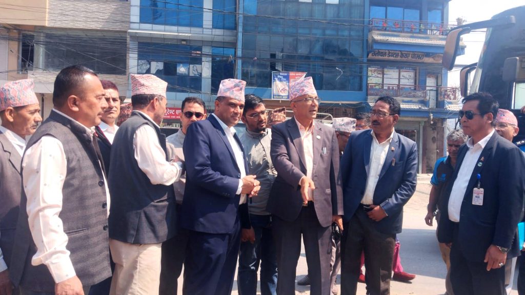 हरिचोक स्थित लान्द्रुक पेट्रोल पम्प एक साता भित्र हटाउन निर्देशन