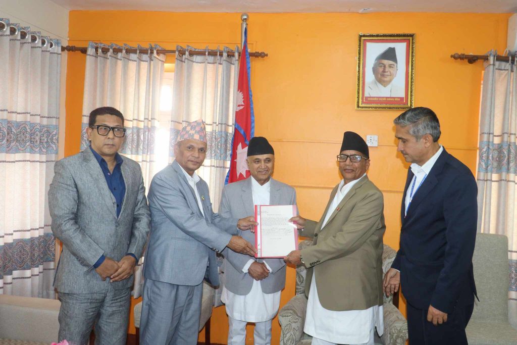 गण्डकीको मुख्यमन्त्रीमा एमाले संसदीय दलका नेता अधिकारीले गरे दाबी पेस