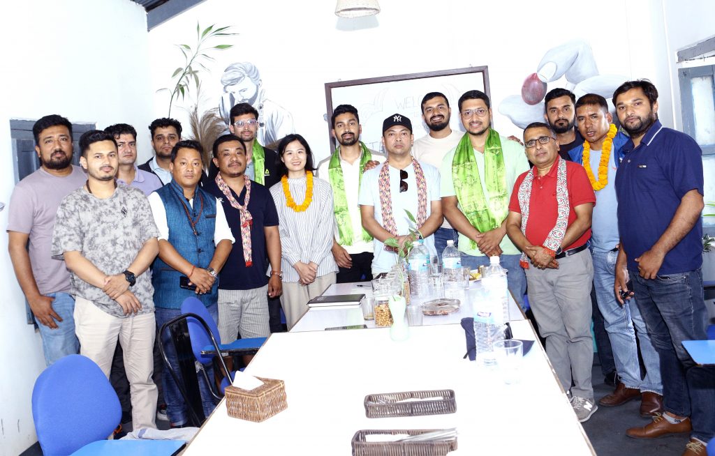 पोखरा लायन्स क्लब अफ इन्फरमेशन एण्ड टेक्नोलोजी र टिएनडी ब्राण्डका पदाधिकारी बिच अन्तरक्रिया