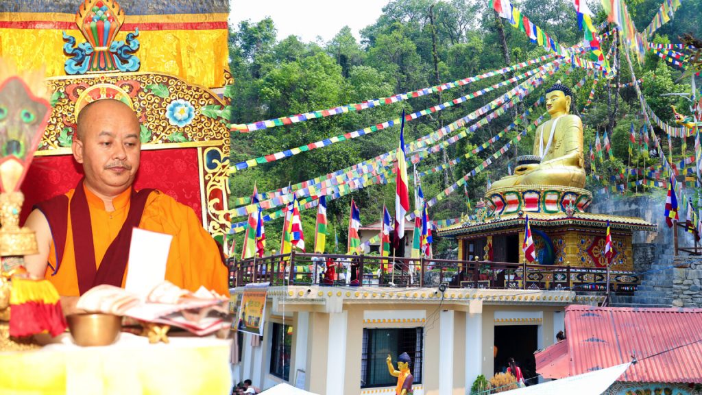 पेमा धेछेन्लिङ गुम्बामा धार्मिक प्रवचन