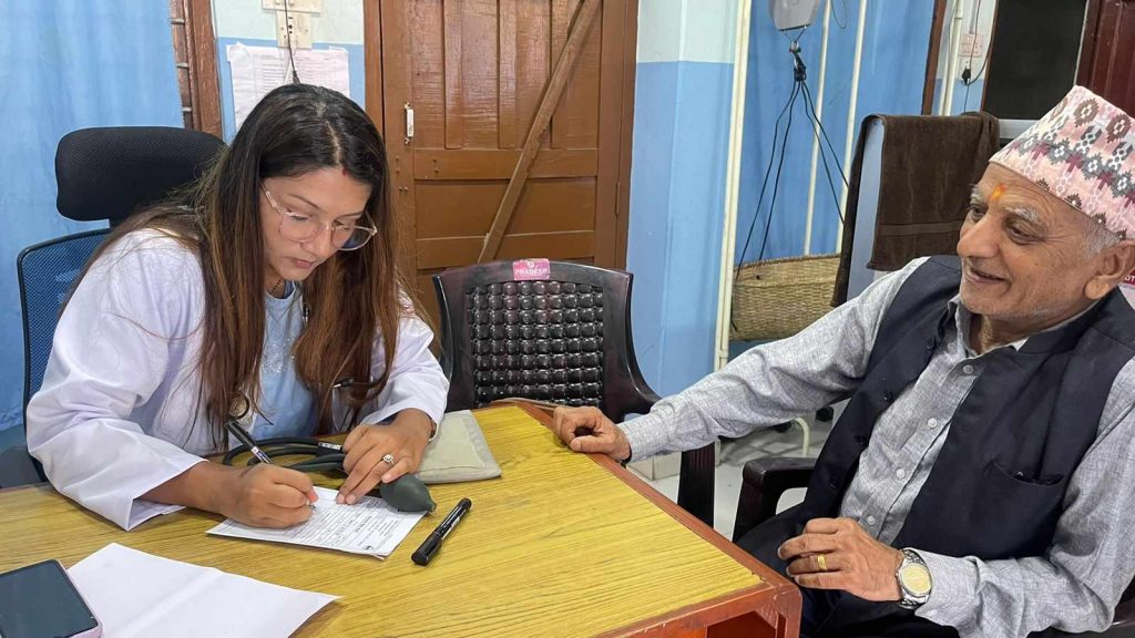 पोखरा–४ मा समृद्धि फाइनान्सको निशुल्क स्वास्थ्य जाँच, २६४ जनाले लिए सेवा