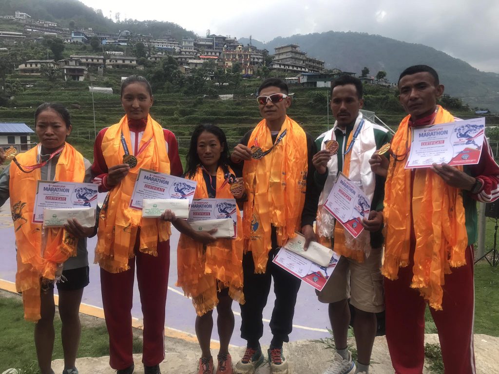 अन्नपूर्ण म्याराथनको उपाधि नेपाल आर्मीका होमलाल श्रेष्ठलाई