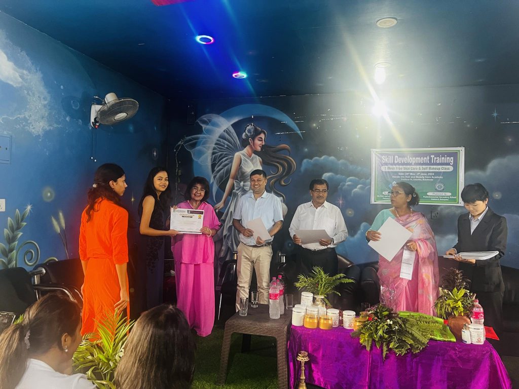 पश्चिमाञ्चल माविमा सौन्दर्य कलाको अध्यापन