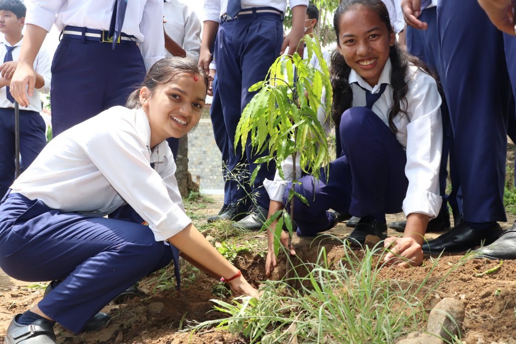एसओएस गण्डकीमा सरसफाइ र वृक्षरोपण