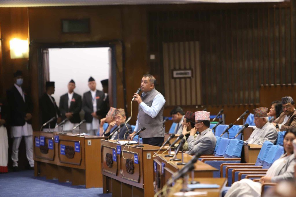 सरकारले बिजुलीको बक्यौता एक सुका पनि छाड्नुहुदैँन् : गगन थापा