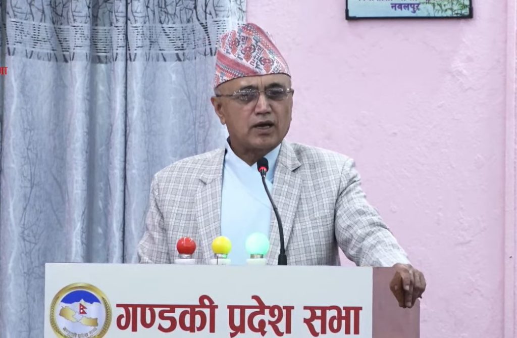 नीति कार्यक्रममा सञ्चार छुट्नु बलण्डर मिस्टेक, सरकारले माफी माग्नुपर्छ : खगराज अधिकारी