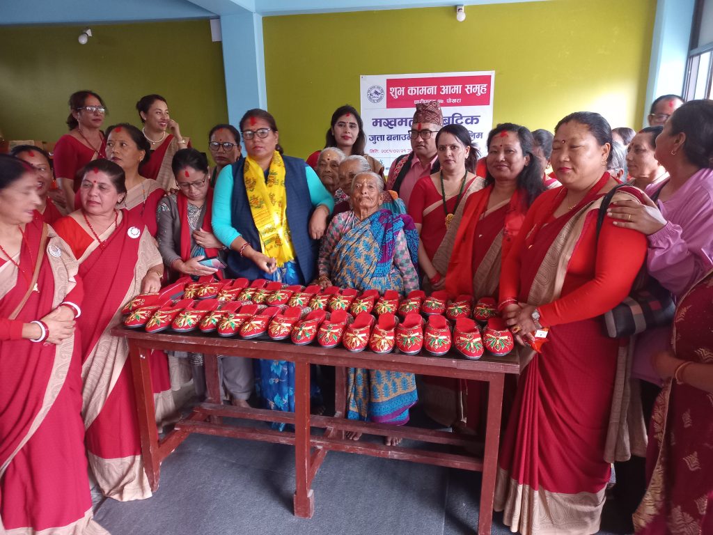 पोखरा १७ मा मलमलको वुटिक जुत्ता बनाउने सिपमूलक तालिम सम्पन्न