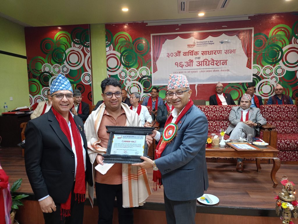 पत्रकार सन्तोष पोखरेल सम्मानित