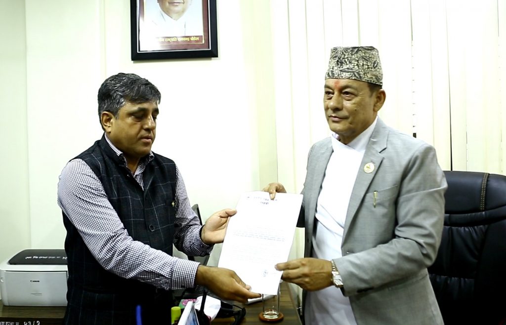 गण्डकीका भौतिक पूर्वाधार मन्त्रीलाई कारबाहीको माग गर्दै ध्यानाकर्षण