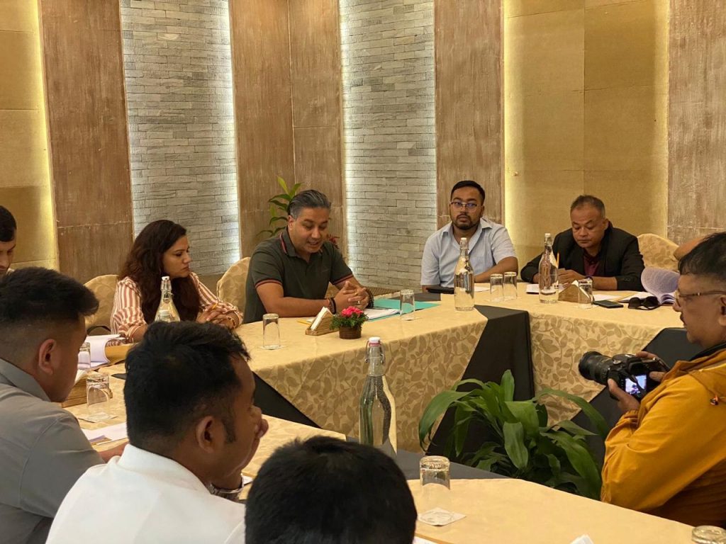 राइड सेयरिङलाई अंकुश लगाउने यातायात कार्यालय कास्कीको निर्णय आपत्तिजनक : पठाओ नेपाल