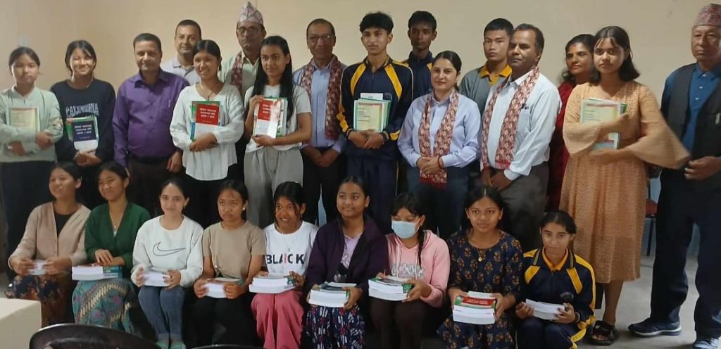 जानकीका विद्यार्थीलाई पोखरा ग्राण्डको साथ