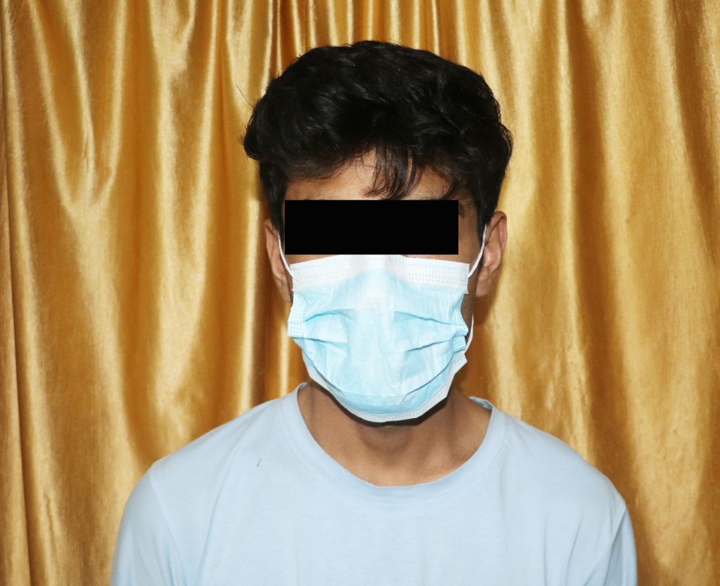 नक्कली प्रहरी बनेर रकम माग्ने सुजित पक्राउ