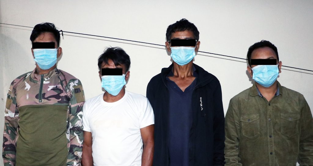 धारिलो हतियार देखाइ सुनका गरगहना चोरी गर्ने चार पक्राउ