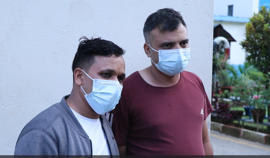 आफ्नै पसलमा आगो लगाउने सुजन र सहयोग गर्ने पवन पक्राउ [भिडियो सहित ]