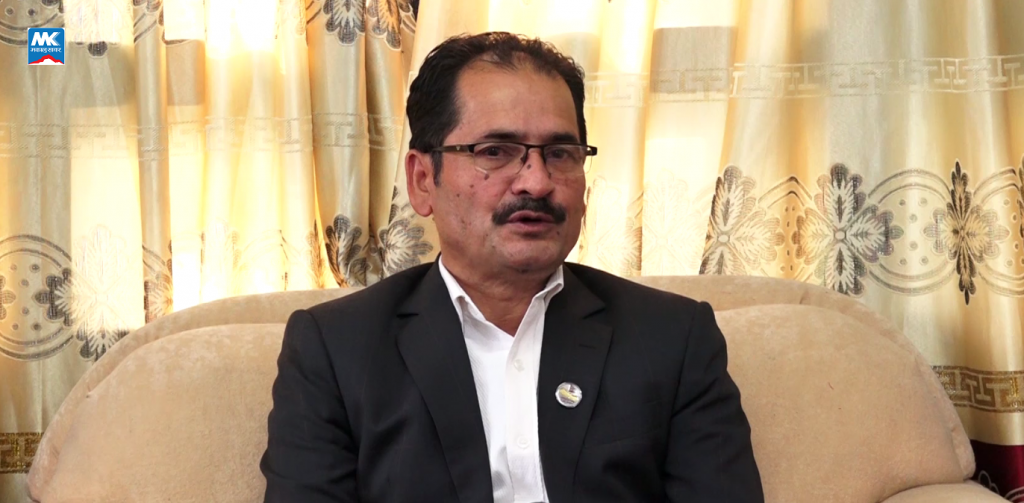 मणि थापा एमालेबाट पदमुक्त