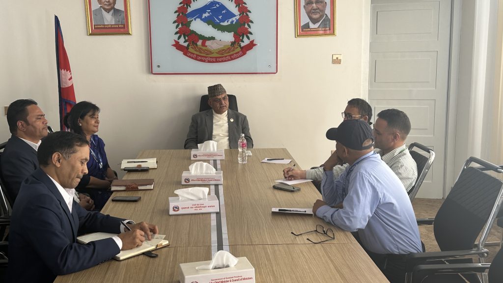 एयरलाइन्सका प्रतिनिधिलाई मुख्यमन्त्री पाण्डेले भने, ‘संबेदनशील बेलामा मौका छोप्ने काम नहोस्’