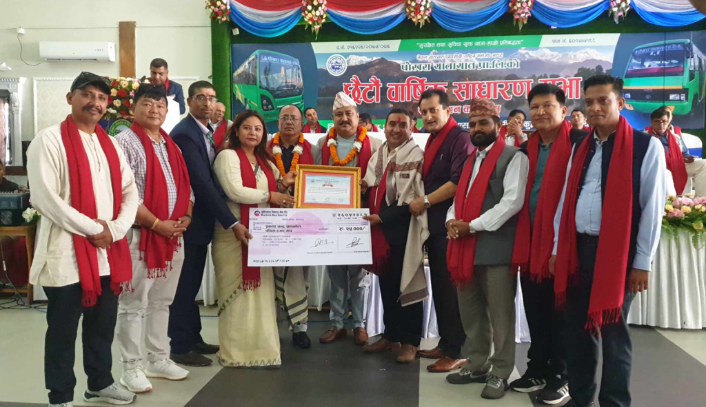 सडक यातायात व्यवसायिक पत्रकारिता पुरस्कारबाट सापकोटा सम्मानित