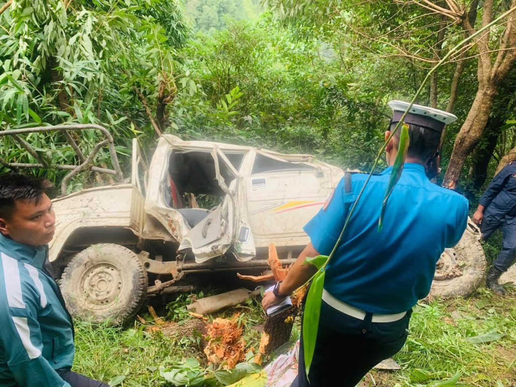 गलकोट दुर्घटनाका मृतकको शव परीक्षण हुँदै, साँझ परिवारलाई बुझाइने