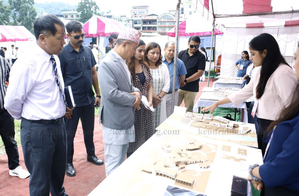 पोखरा इन्जिनियरिङ कलेजमा अध्ययनरत स्नातक तहकोआर्किटेकका विद्यार्थीको थेसिस प्रदर्शनी