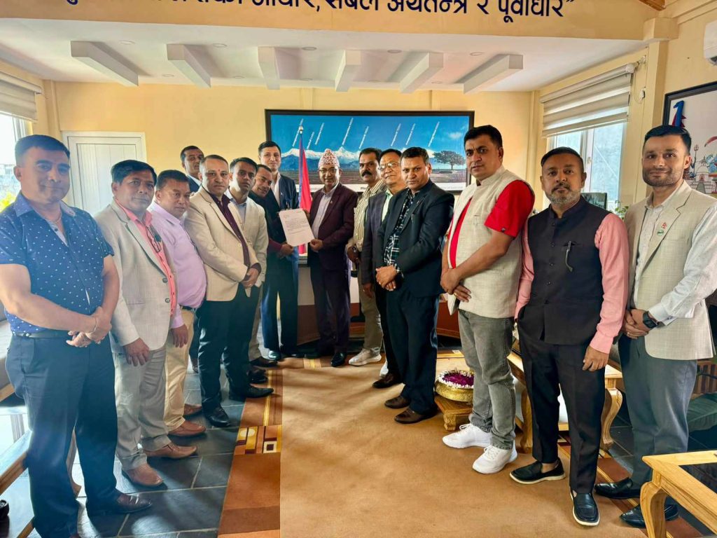 करारका कर्मचारी हटाउन मेयर आचार्यलाई वडाध्यक्षहरुको दबाब