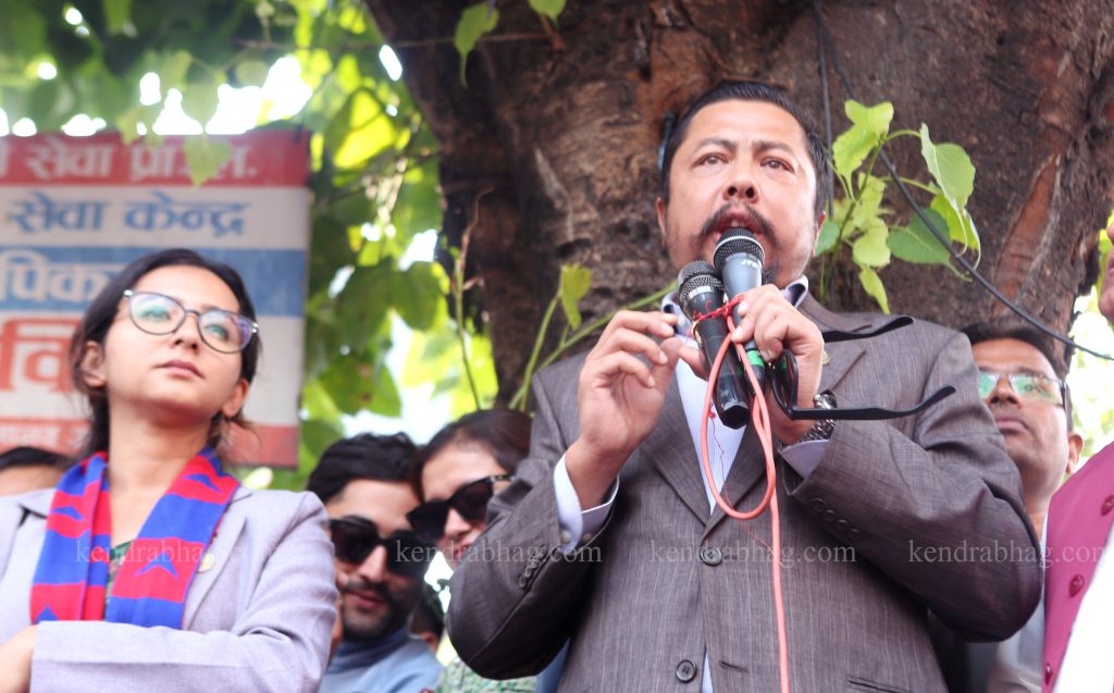 सर्वोच्चद्धारा रास्वपा नेताहरूविरुद्ध अदालतको अवहेलना मुद्दा दर्ता गर्न आदेश