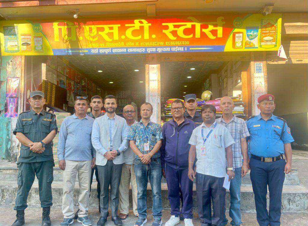 पोखरा १२ नं. वडा कार्यालयको टोली बजार अनुगमनमा