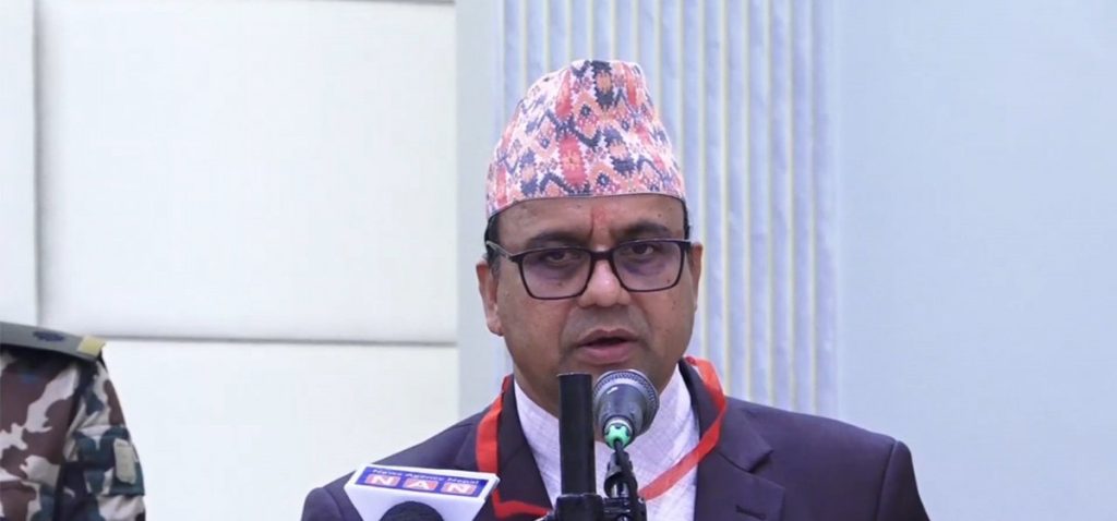 मनपरी भाडा बढाई यात्रु ठग्ने वायुसेवा कम्पनीलाई कारबाही गर्ने मन्त्री पाण्डेको चेतावनी