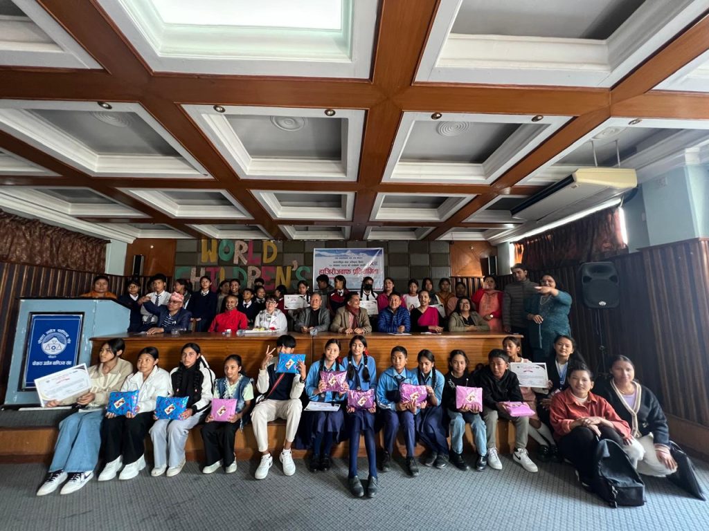 पोउवा संघको सामाजिक विकास केन्द्रले मनायो बाल दिवस