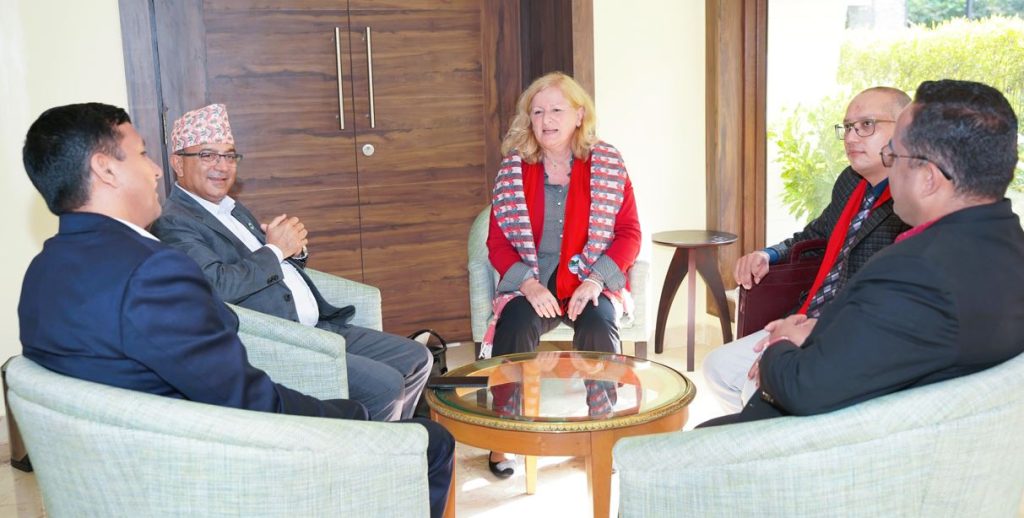 नेपालका लागि फ्रान्सका राजदूत र पोखराका मेयर आचार्यबीच भेटवार्ता