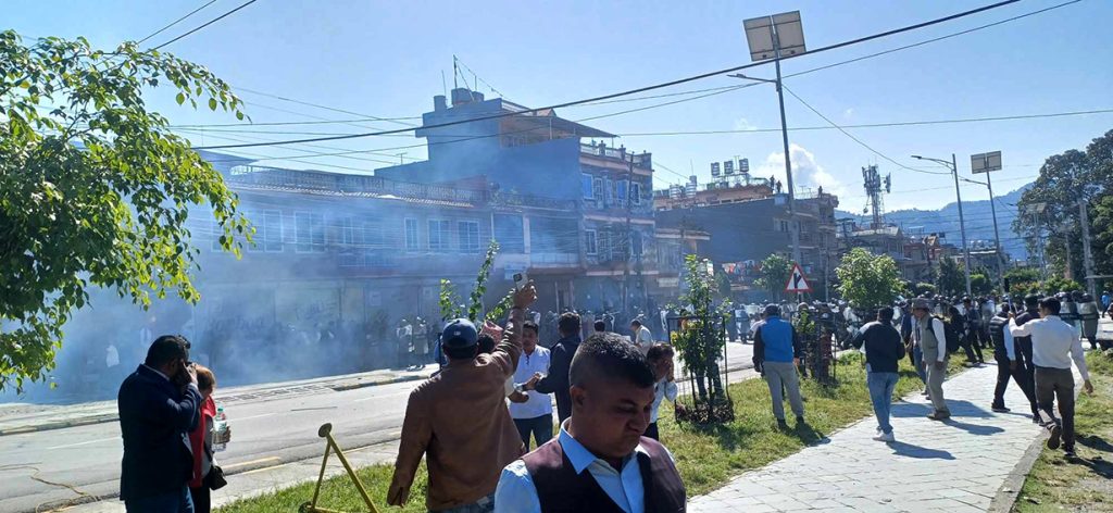 रास्वपाको प्रर्दशनको क्रममा ७ जना पक्राउ