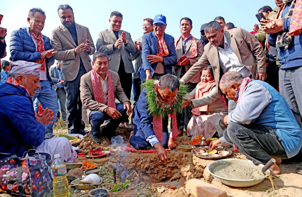 युनाईटेड क्लब पोखराको परियोजना युनाईटेड आवासिय छात्रावासको सिलान्यास