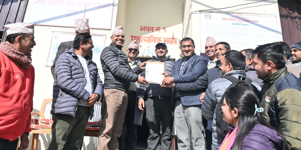 कास्कीका ३५ स्थायी शिक्षकले दिए सामूहिक राजीनामा