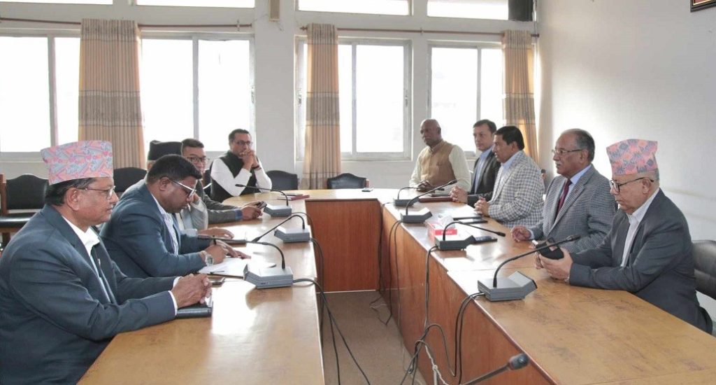 संविधान र गणतन्त्रको पक्षधर विपक्षी दलहरुको बैठक जारी