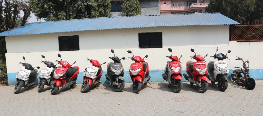 पोखरामा स्कुटर जलाउने ५ सहित स्कुटर चोर्ने ८ जना पक्राउ