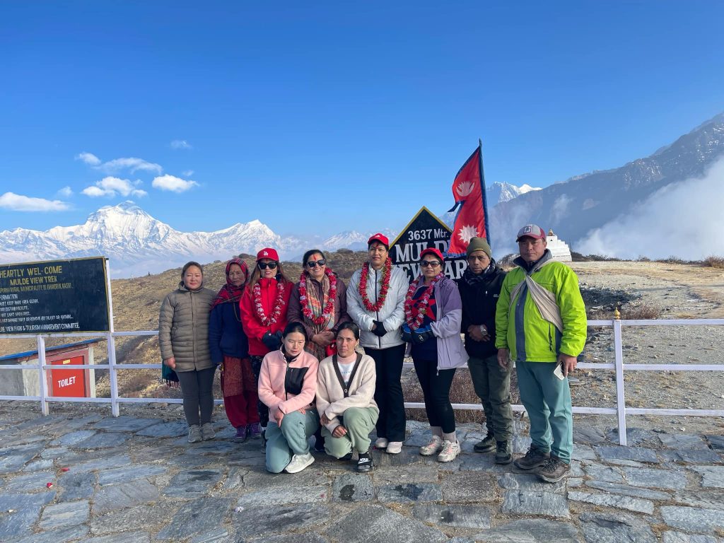 पदयात्रा गर्दै मुल्डे पदमार्गका समस्या बुझेर फर्किए महिला पर्यटन व्यवसायी