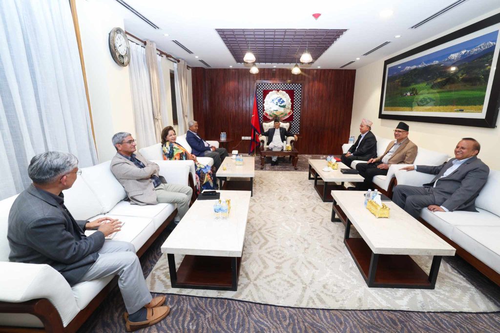 उच्चस्तरीय संयन्त्रको बैठक जारी, उपस्थित छैनन कांग्रेस महामन्त्री थापा