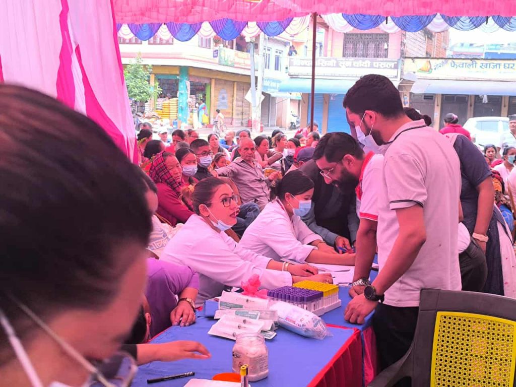 दमौलीमा मधुमेह र थाइराइड सित्तैमा जाँच