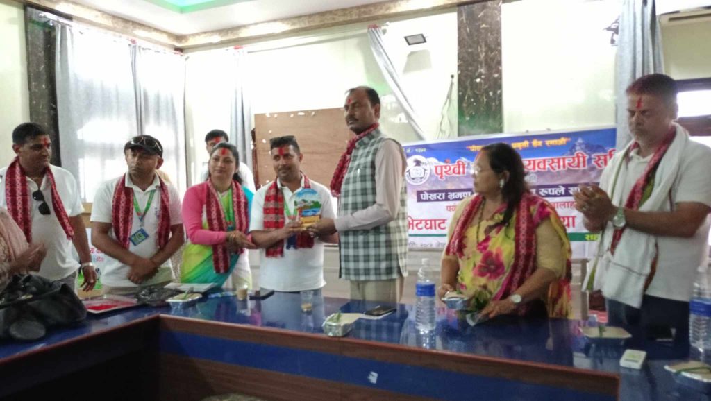 पोखरा र नेपालगञ्ज बीच दैनिक हवाई उडान हुनुपर्नेमा जोड