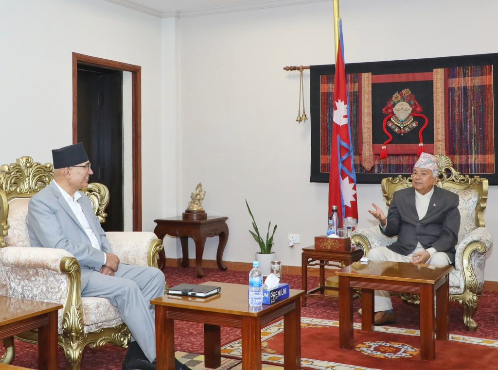 अर्थमन्त्रीद्वारा राष्ट्रपतिलाई बजेटबारे ब्रिफिङ