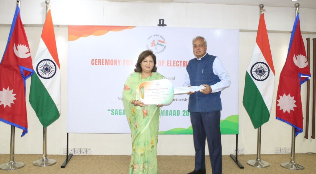 सगरमाथा संवादका लागि भारतद्धारा १५ विद्युतीय गाडी सहयोग